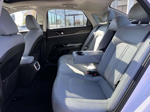 Used 2021 Kia K5 EX image 16