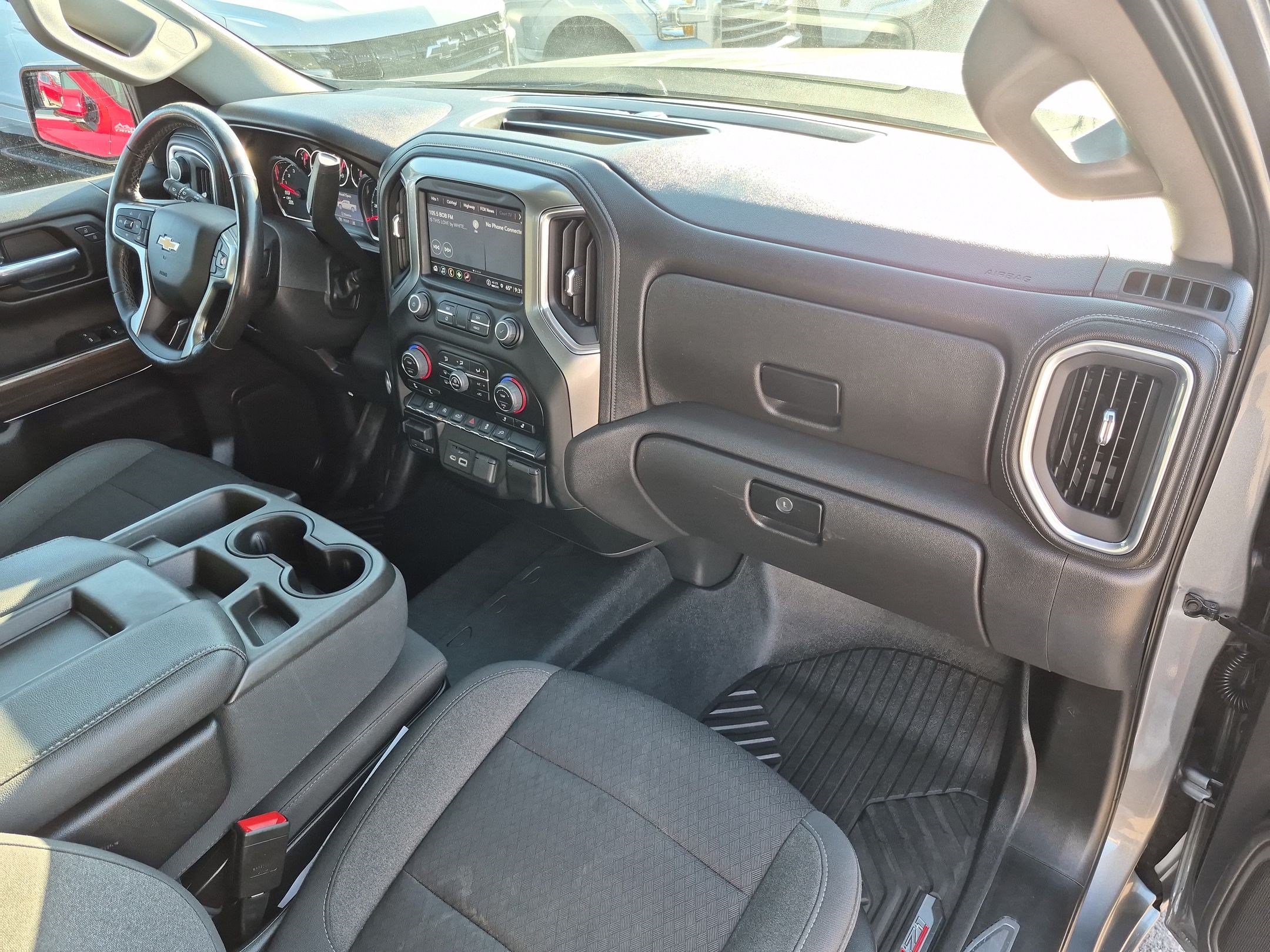 Used 2022 Chevrolet Silverado 1500 LT AWD/4WD image 31