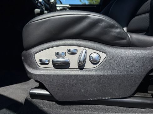 Used 2026 Porsche Macan AWD/4WD image 27