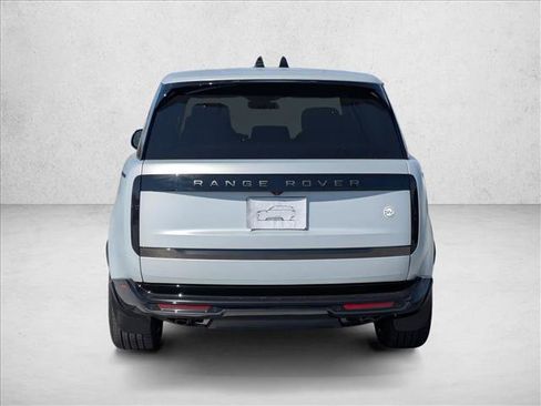 New 2026 Land Rover Range Rover SV image 8