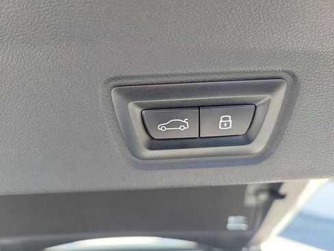 Used 2023 BMW i4 eDrive35 RWD image 10