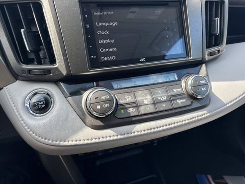 Used 2015 Toyota RAV4 Limited FWD image 29