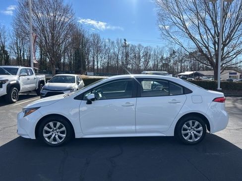 Used 2024 Toyota Corolla LE image 8
