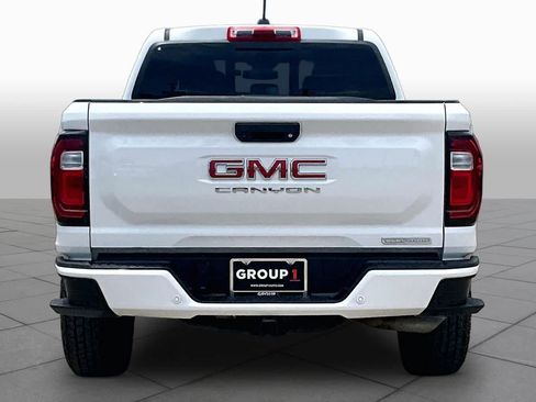Certified 2025 GMC Canyon Elevation w/ Convenience Package AWD/4WD image 5
