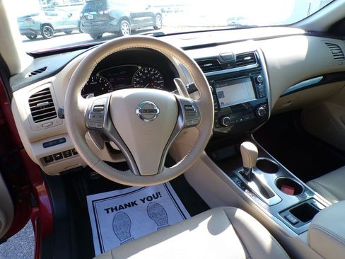 Used 2015 Nissan Altima 3.5 SL FWD image 12