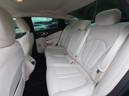 Used 2016 Chrysler 200 Limited w/ Convenience Group FWD image 21
