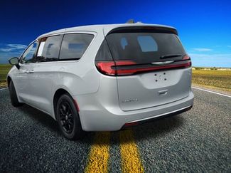 Certified 2024 Chrysler Pacifica Touring-L video 2