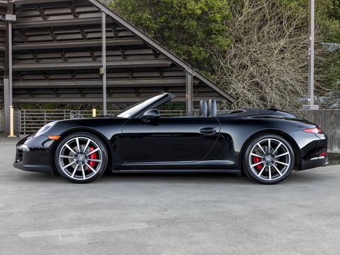 Certified 2014 Porsche 911 Carrera 4S image 2