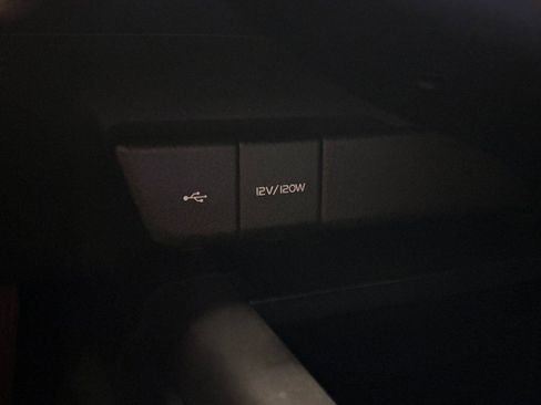 Used 2022 Toyota Camry SE image 15