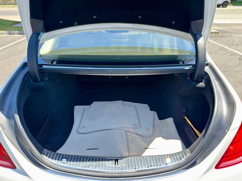 Used 2015 Mercedes-Benz S 550 Sedan image 16