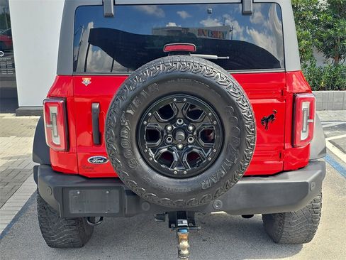 Used 2022 Ford Bronco Wildtrak image 5