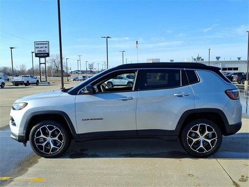 Used 2024 Jeep Compass Limited image 2