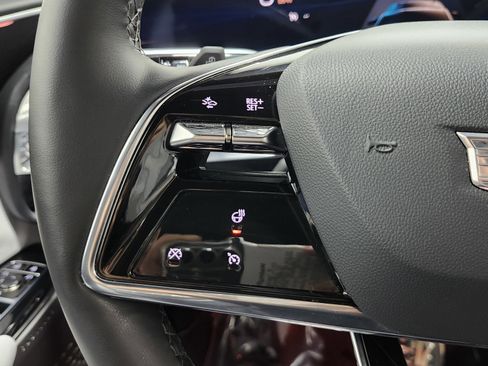 Used 2024 Cadillac Lyriq Luxury w/ LPO, Floor Liner Package image 39