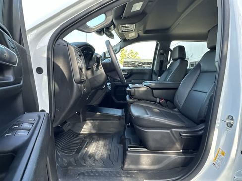 Used 2024 Chevrolet Silverado 1500 W/T w/ Trailering Package image 2