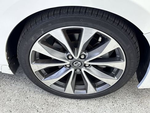 Used 2021 Nissan Maxima Platinum w/ Sport Mat Group image 47