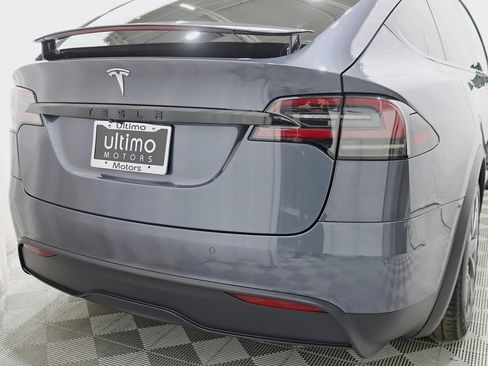 Used 2022 Tesla Model X image 11