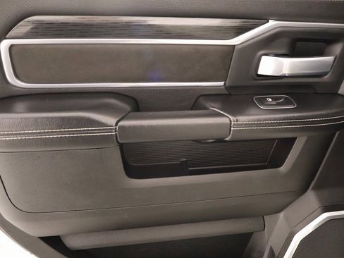 Used 2024 RAM 2500 Laramie w/ Sport Appearance Package image 17