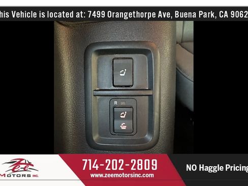 Used 2013 Toyota Sequoia Platinum RWD image 34