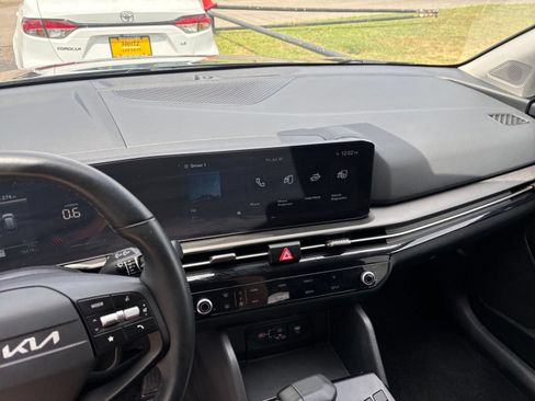 Used 2026 Kia Sportage LX FWD image 17