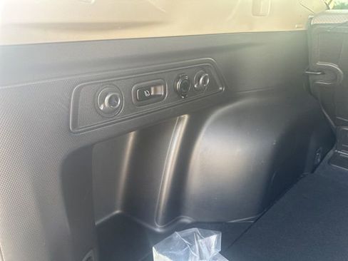 Used 2022 Subaru Forester Limited AWD/4WD image 10