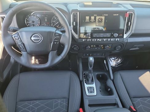 New 2026 Nissan Frontier SV w/ SV Convenience Package AWD/4WD image 4