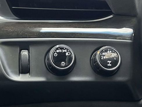 Used 2016 Cadillac Escalade Platinum image 35