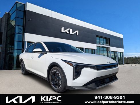 New 2025 Kia K4 GT-Line Turbo FWD image 1