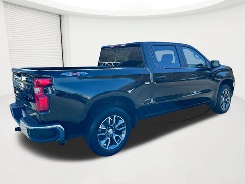 Used 2023 Chevrolet Silverado 1500 LT AWD/4WD image 5