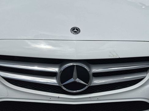 Used 2019 Mercedes-Benz C 300 4MATIC Sedan image 31