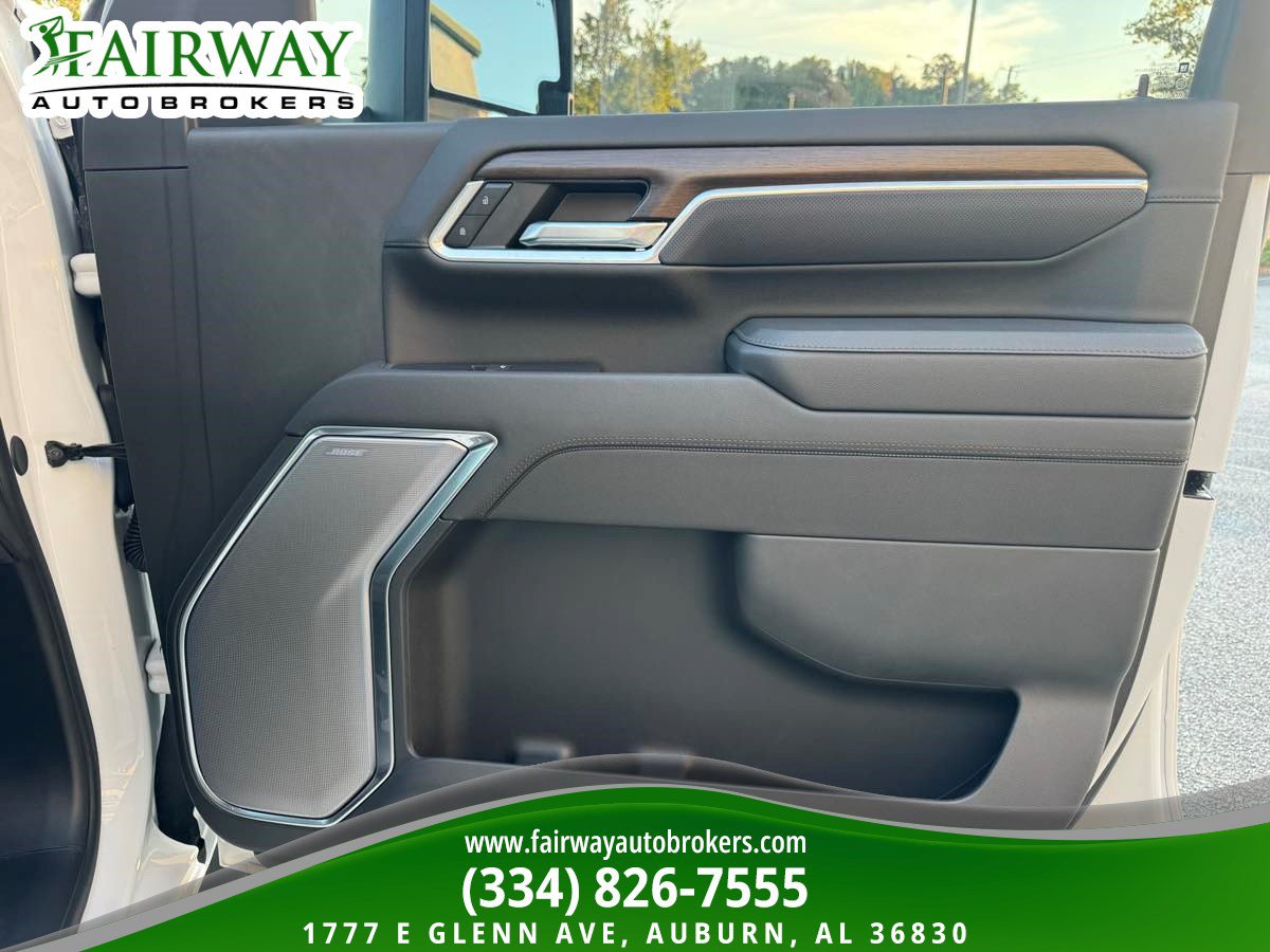 Used 2025 Chevrolet Silverado 2500 High Country w/ Technology Package AWD/4WD image 30