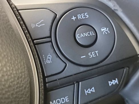 Used 2019 Toyota Corolla XSE FWD image 33