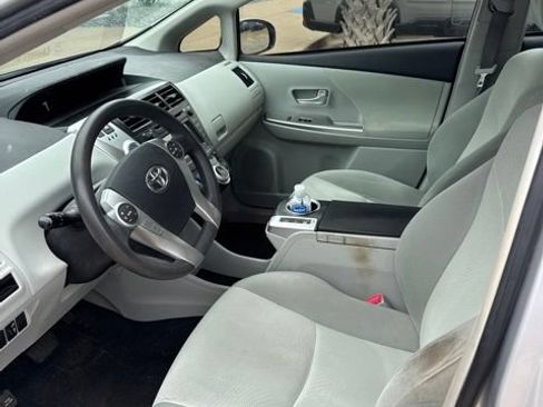 Used 2012 Toyota Prius V Three FWD image 9