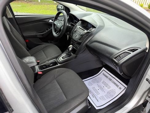 Used 2015 Ford Focus SE image 15