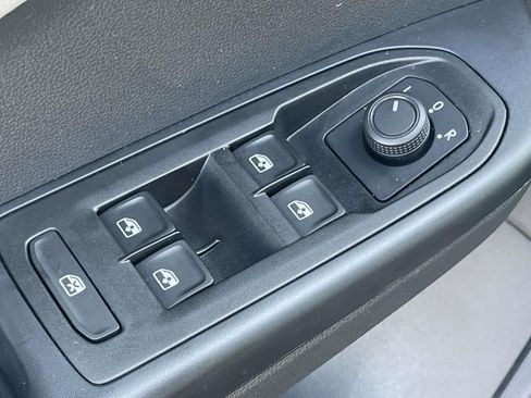 Certified 2023 Volkswagen Taos S w/ Driver Assistance Package FWD image 16