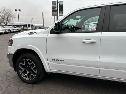 Used 2025 RAM 1500 Laramie AWD/4WD image 6