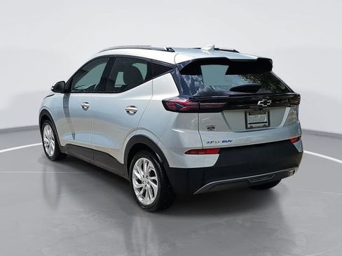 Used 2023 Chevrolet Bolt EUV LT w/ Driver Confidence Package FWD image 5