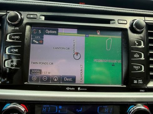 Used 2015 Toyota Highlander XLE AWD/4WD image 10