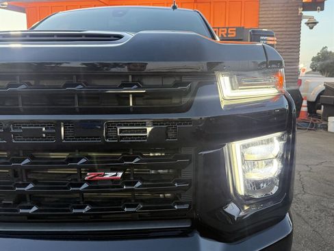 Used 2022 Chevrolet Silverado 2500 LTZ w/ LTZ Plus Package AWD/4WD image 5