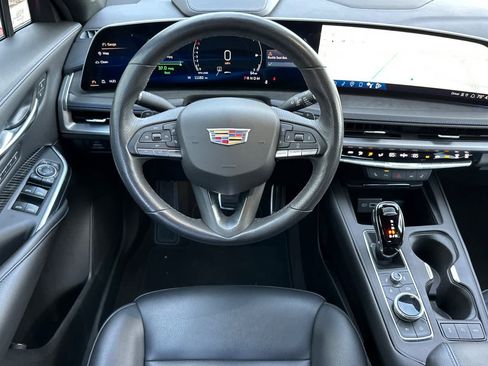 Used 2024 Cadillac XT4 Sport w/ Technology Package image 15