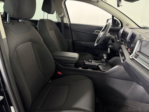 Used 2024 Kia Sportage LX FWD image 31