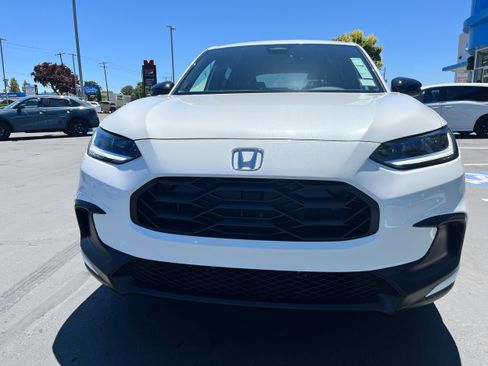 New 2027 Honda HR-V Sport image 2