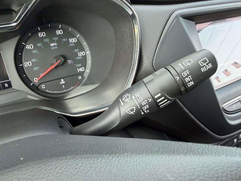 Used 2023 Chevrolet TrailBlazer LT FWD image 25