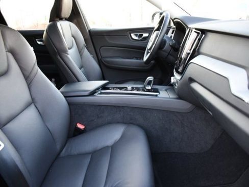 Certified 2025 Volvo XC60 B5 Plus image 26