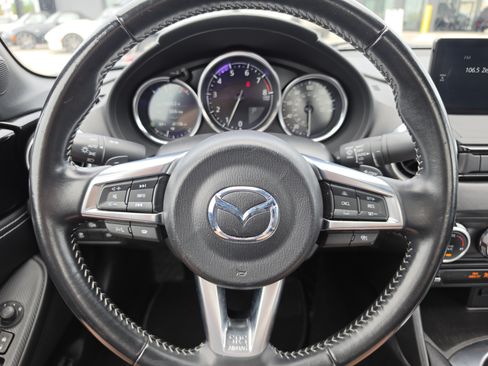 Used 2024 MAZDA MX-5 Miata RF Grand Touring RWD image 10