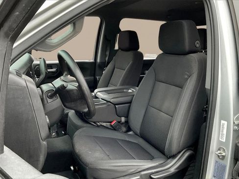 Used 2021 Chevrolet Silverado 2500 Custom w/ Custom Value Package image 22