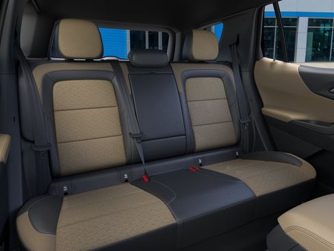New 2026 Chevrolet Equinox ACTIV FWD image 17