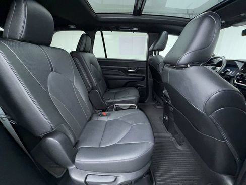 Certified 2025 Toyota Grand Highlander AWD Hybrid image 20