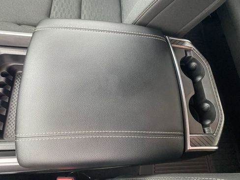 New 2026 RAM 1500 4x4 Crew Cab image 33