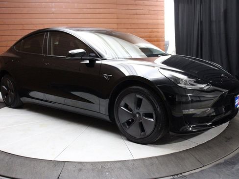 Used 2023 Tesla Model 3 Standard Range image 8
