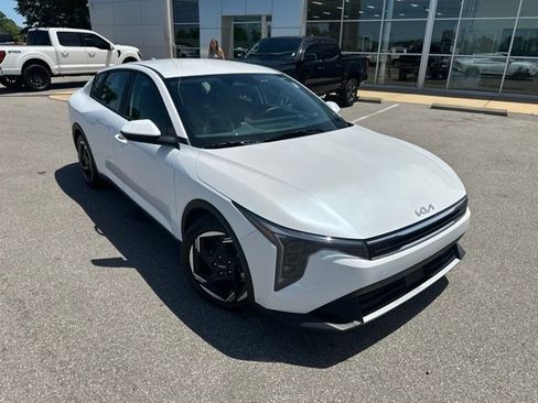 Used 2025 Kia K4 EX FWD image 4